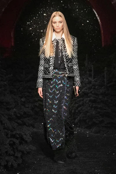 Look 11